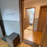Zimmer-bad-tv-kuehlschrank-16 Vendégház Meine