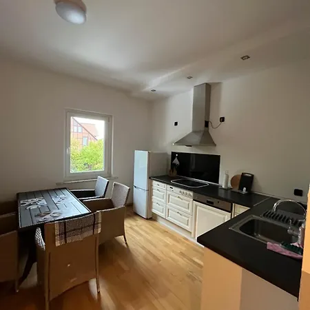 招待所 Zimmer-bad-tv-kuehlschrank-16 Meine