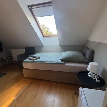 Affittacamere Zimmer-bad-tv-kuehlschrank-16