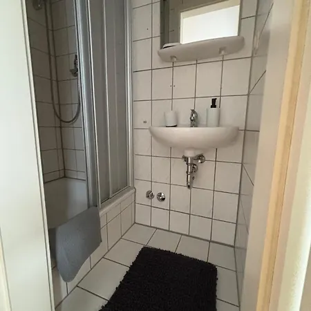 Zimmer-bad-tv-kuehlschrank-16 Affittacamere 3*