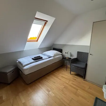 Zimmer-bad-tv-kühlschrank-16 Meine