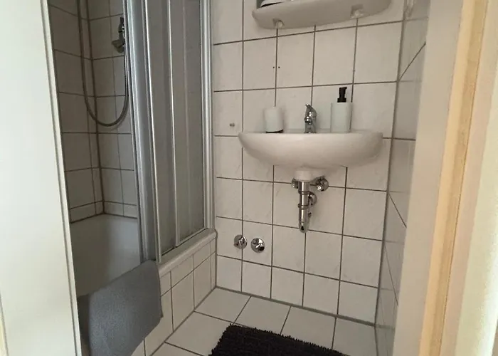 Zimmer-bad-tv-kühlschrank-16 Pensión 3*