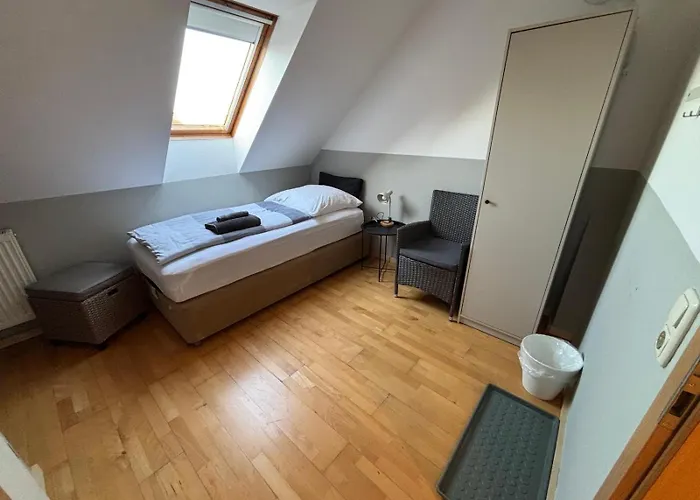 Zimmer-bad-tv-kühlschrank-16 3*